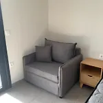 شقة Moulinos