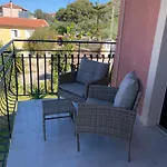 شقة Moulinos