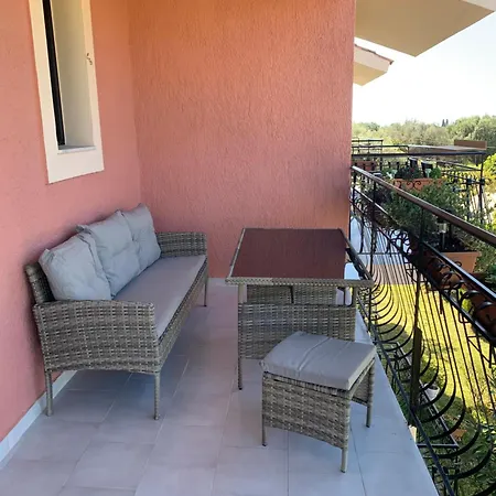 Apartment Moulinos Svoronata