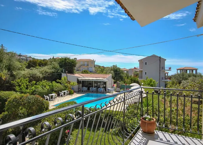 Apartment Moulinos *