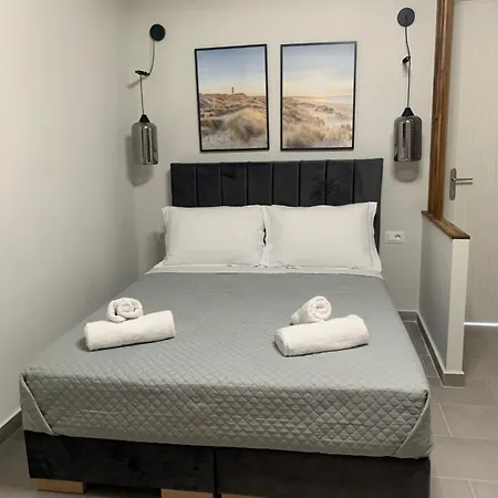 Moulinos Apartment *