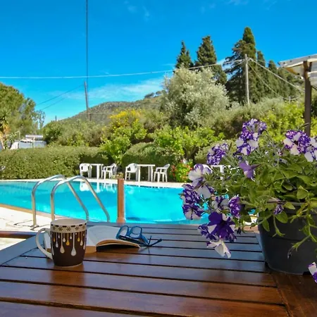 Moulinos Lejlighed Svoronata